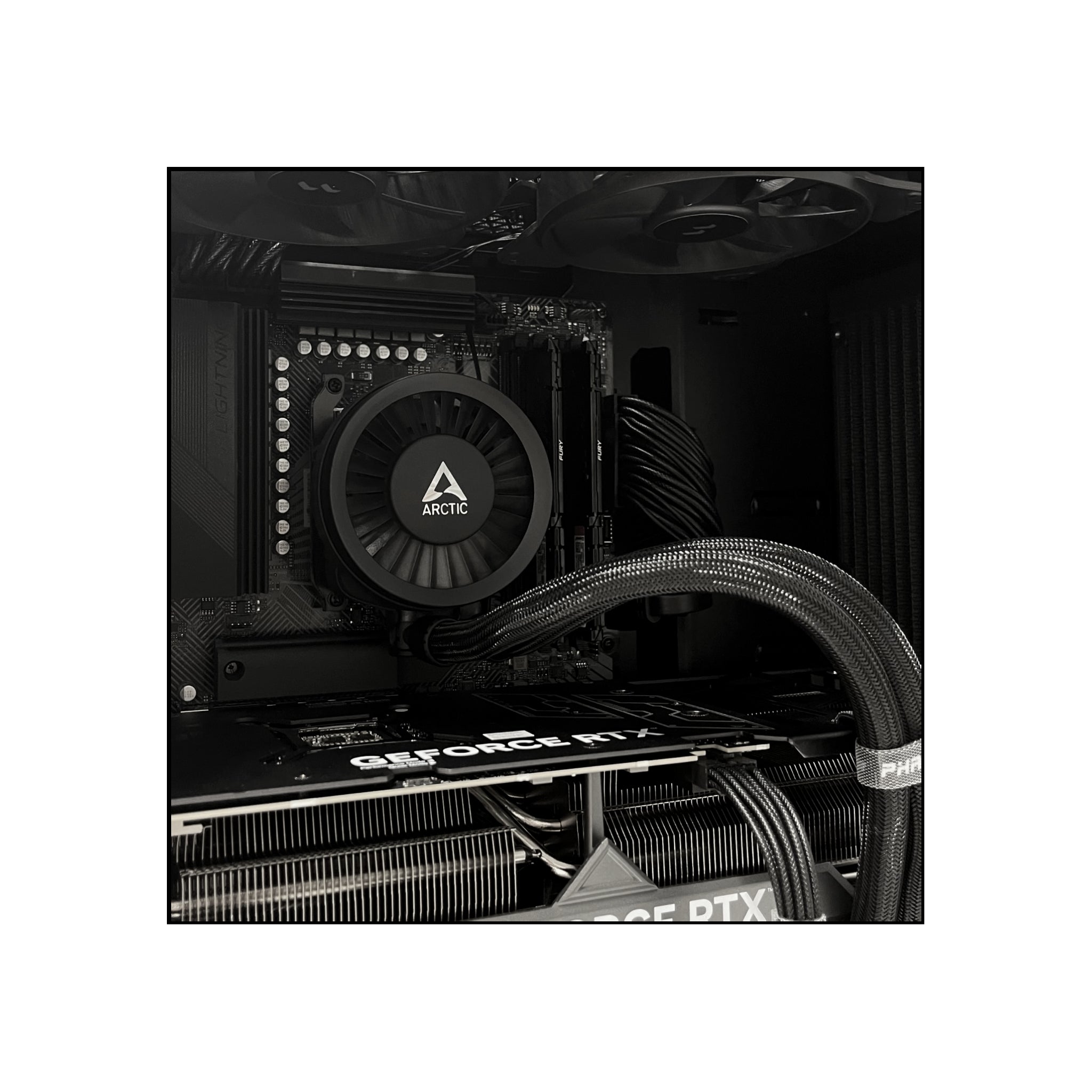 HEATON EDITION SVART R5/4060Ti/2x16GB/1000GB